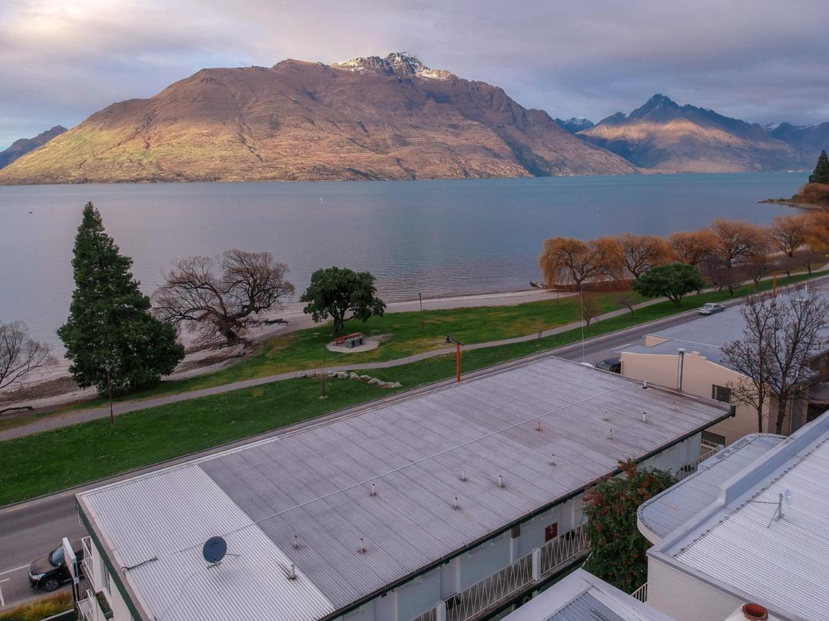 Lakeside Backpackers Queenstown Exterior photo